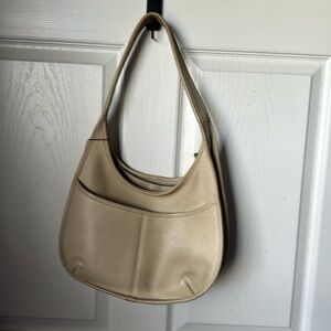 VINTAGE COACH ERGO 🥰